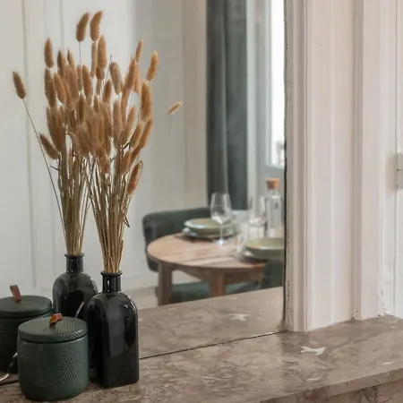 Apartamento With Mezzanine 150m From The Metro Lille