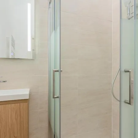 With Mezzanine 150m From The Metro *